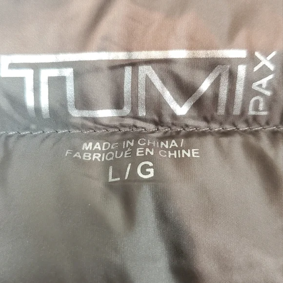 TUMI PAX Charlotte Packable Puffer Jacket - Picture 11 of 11